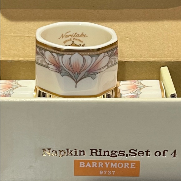 Noritake Barrymore 4 pc Napkin Ring Set Bone China 2" W x 1.25" H - Picture 3 of 6